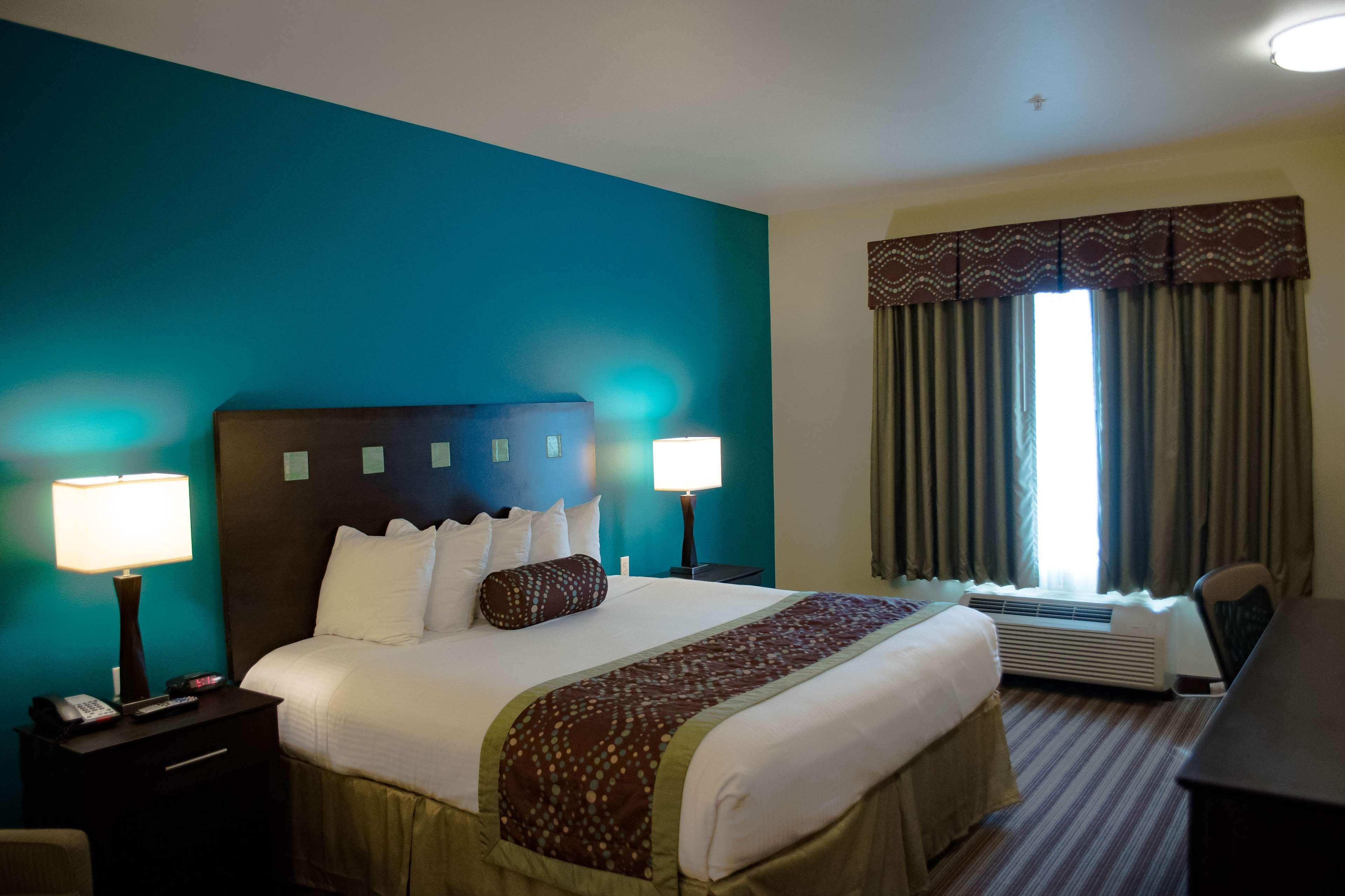 Best Western Plus Desoto Inn & Suites Mansfield Экстерьер фото