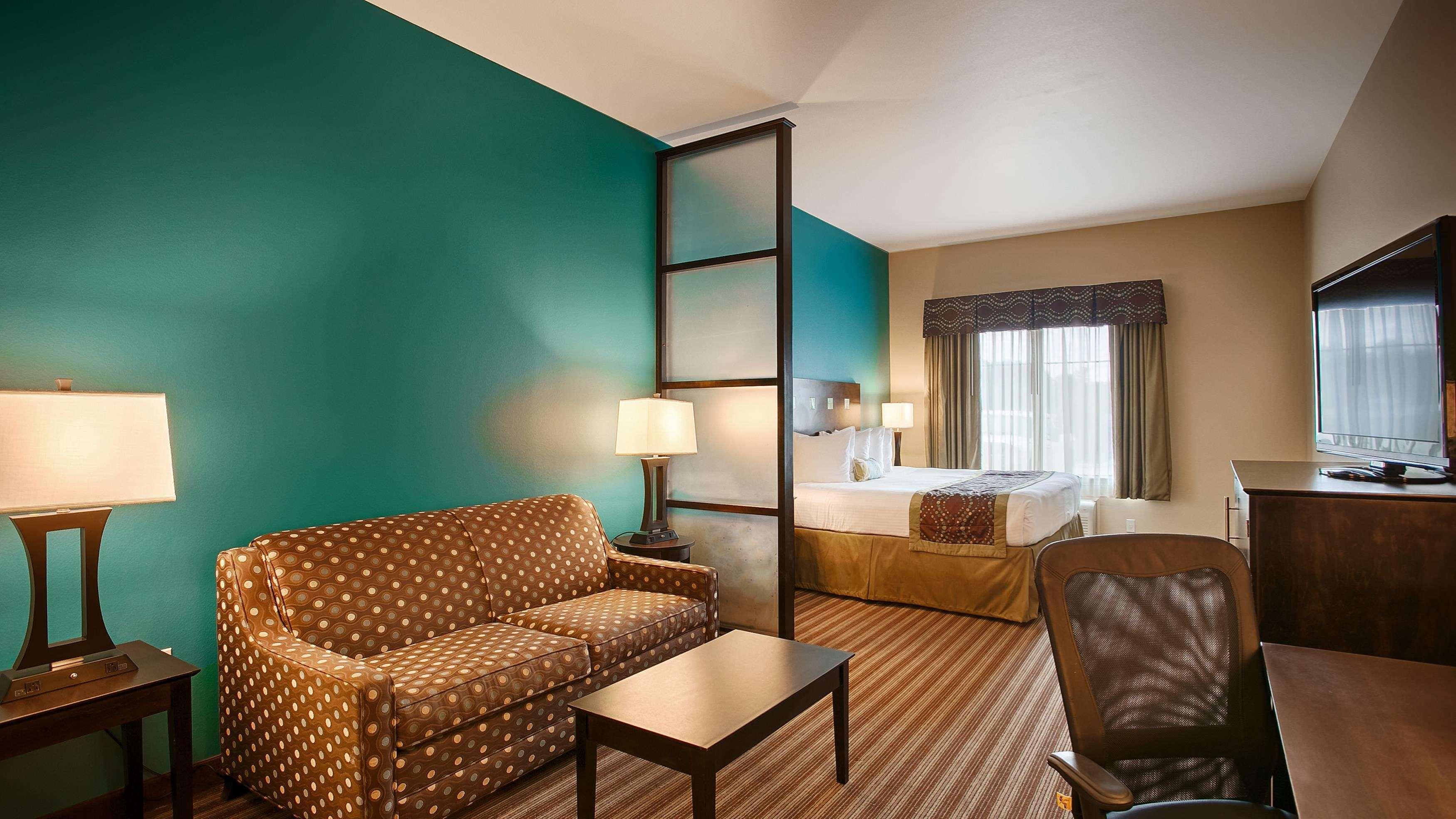 Best Western Plus Desoto Inn & Suites Mansfield Экстерьер фото
