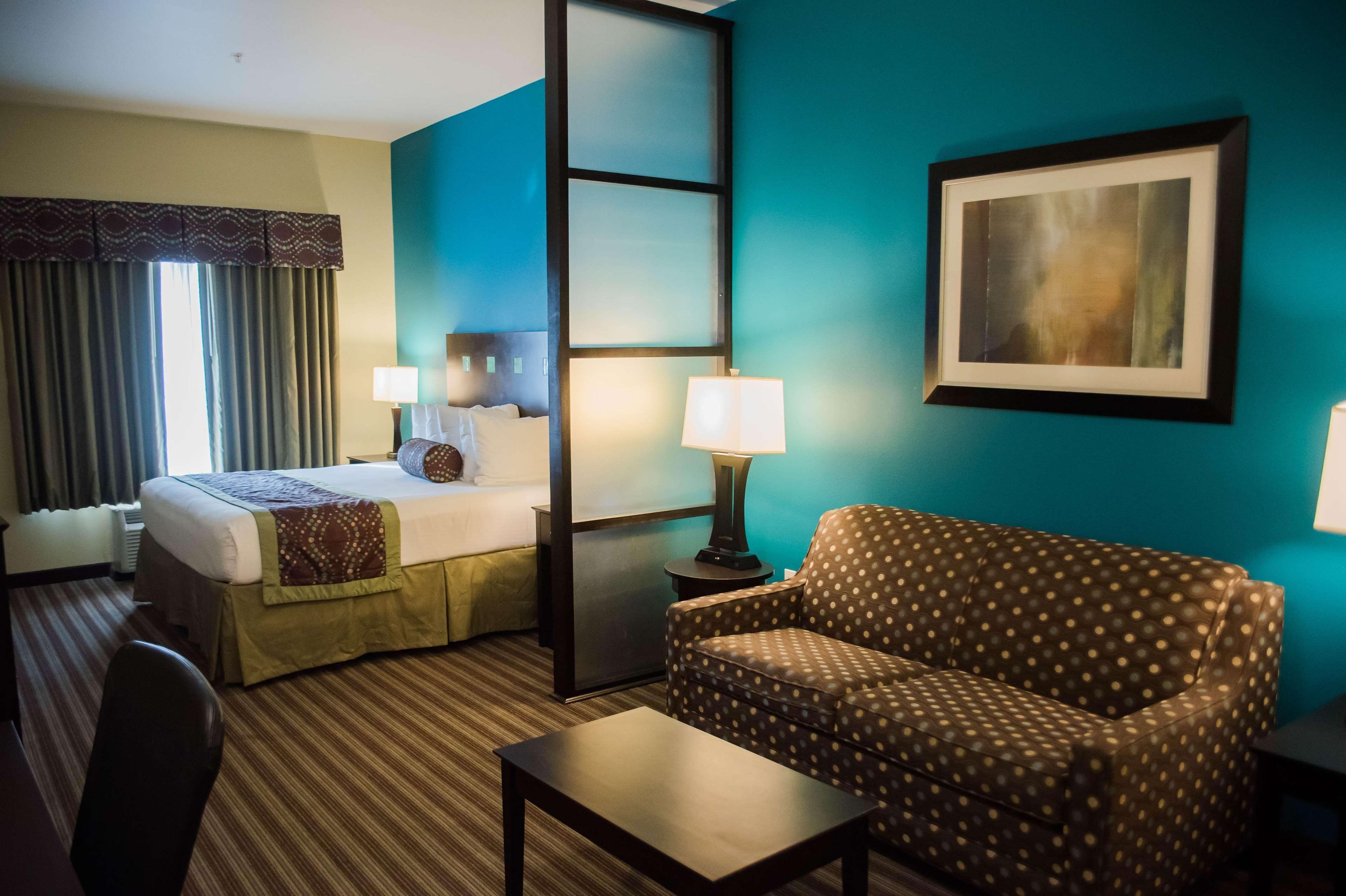 Best Western Plus Desoto Inn & Suites Mansfield Экстерьер фото