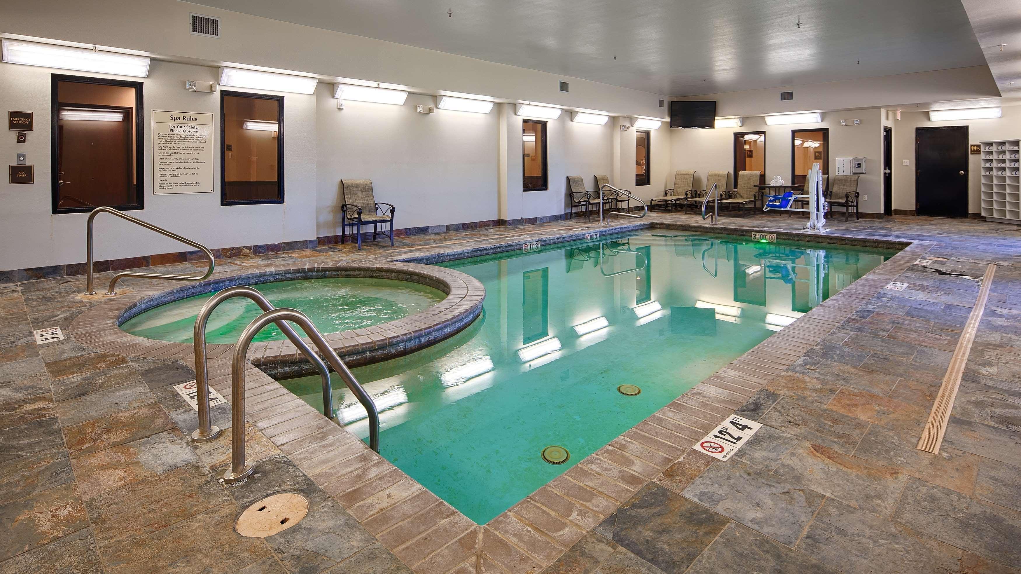 Best Western Plus Desoto Inn & Suites Mansfield Экстерьер фото