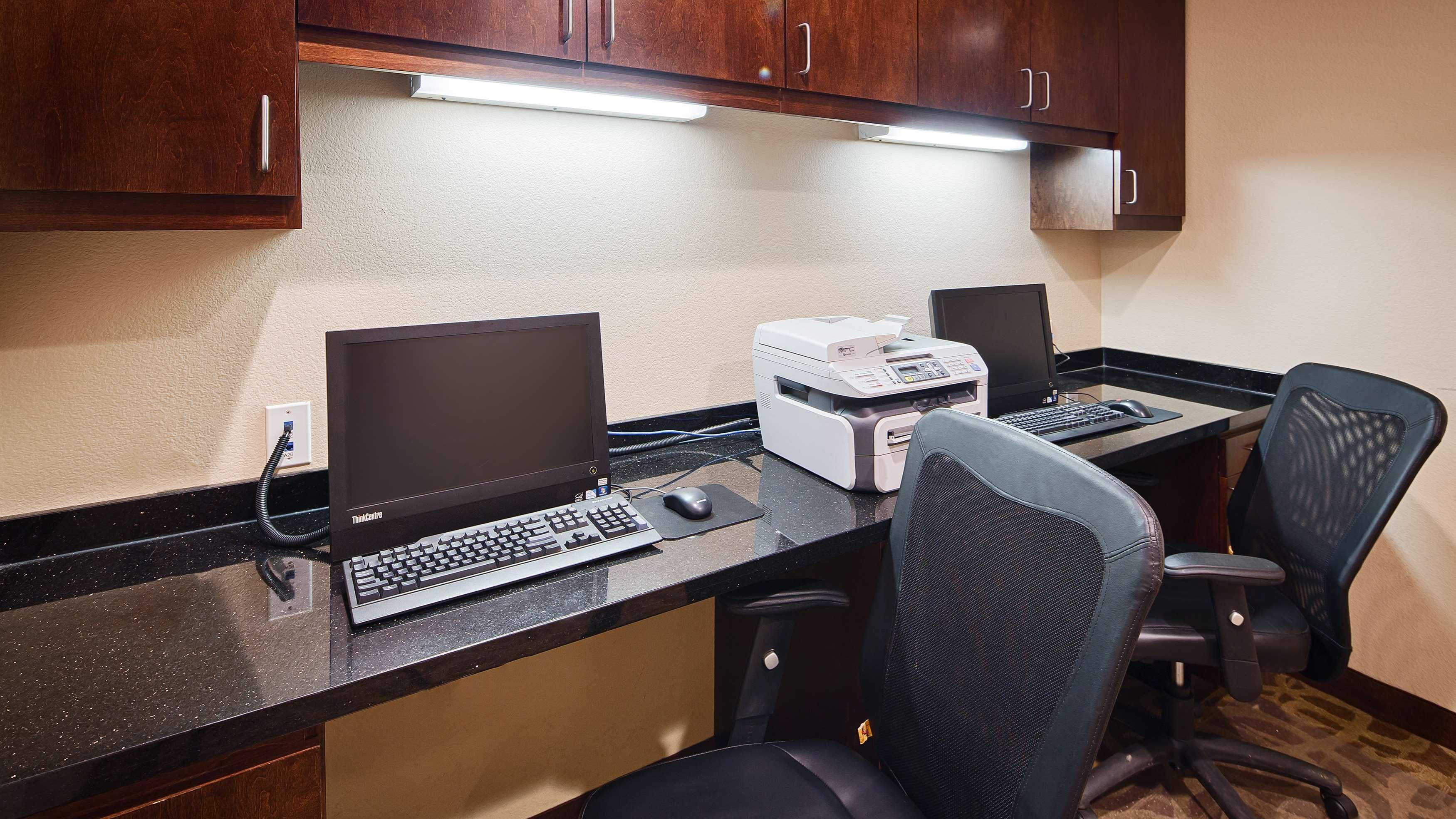 Best Western Plus Desoto Inn & Suites Mansfield Экстерьер фото