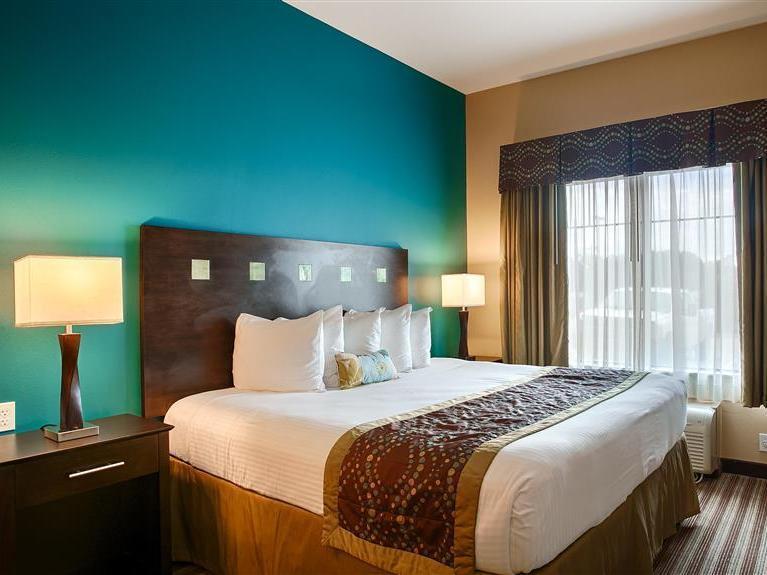 Best Western Plus Desoto Inn & Suites Mansfield Экстерьер фото